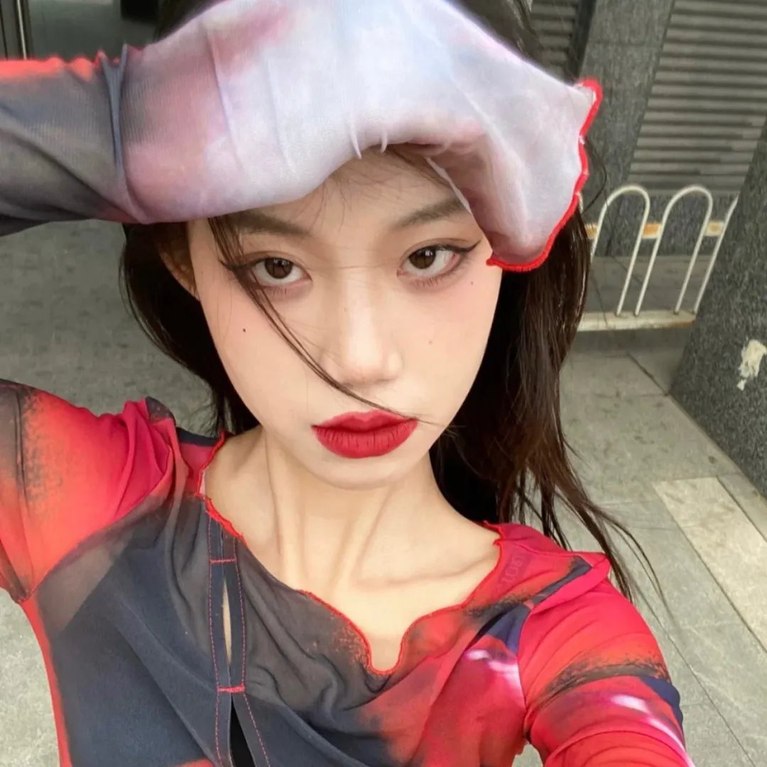 缠绕洞窟的野兽