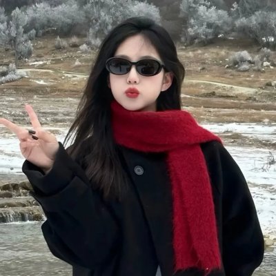拥抱太阳的月亮